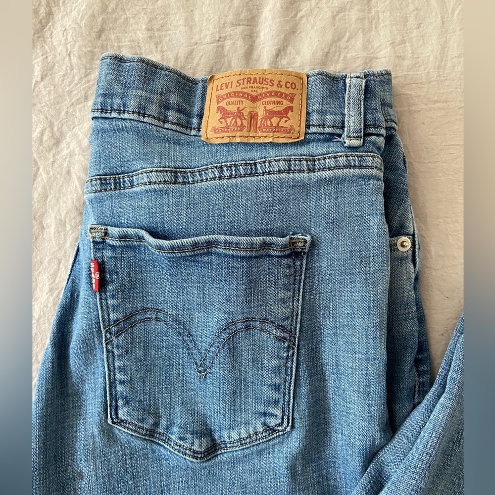 Levi classic crop skinny jeans